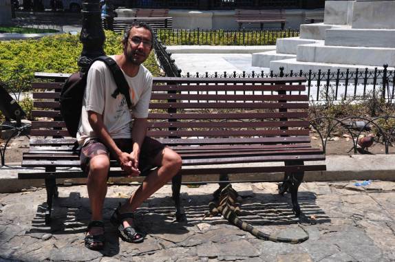 Visitando a Plaza Bolívar e suas iguanas, em Guayaquil - Equador